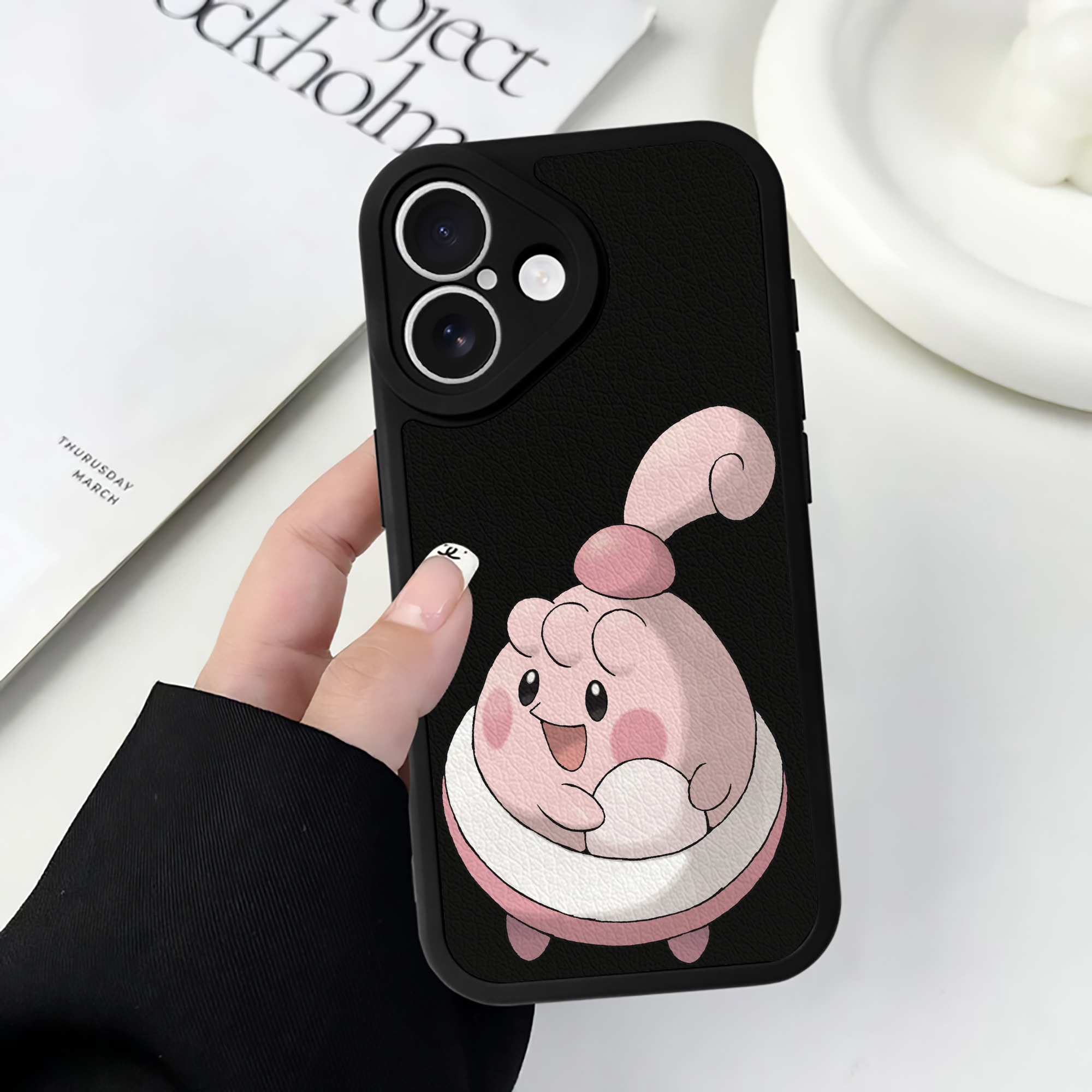 （画像用） ポケットモンスター Pokémon 【iPhone 16シリーズ対応】シリコンスマホケース（レザー調） 材質：シリコン